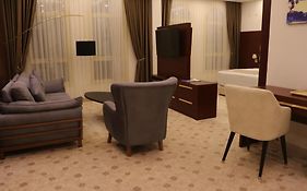 Golden Airport Hotel